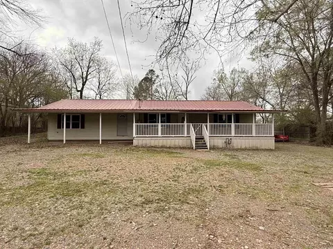 415 S 4th St, Glenwood, AR 71943