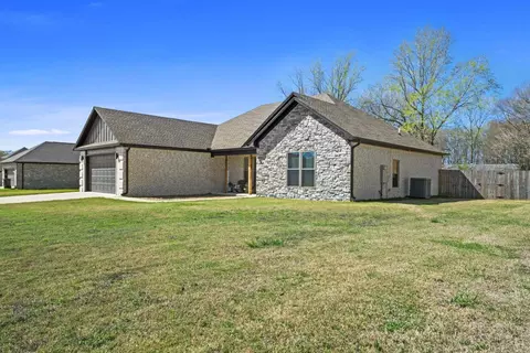 Exterior - 60 Opie Dr, Cabot, AR 72023 photo 3 of 9