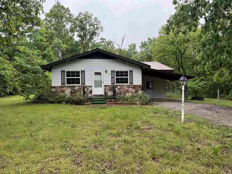 900 Oakwood Dr, Horseshoe Bend, AR 72512