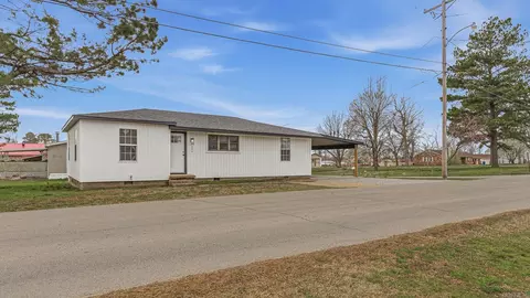 207 W Franklin St, Marmaduke, AR 72443