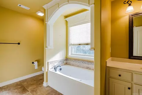 Bath - 2705 Finley Loop, Bryant, AR 72022 photo 2 of 4