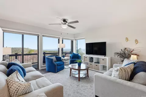 125 Chelsea Unit 27 Dr #27, Fairfield Bay, AR 72088