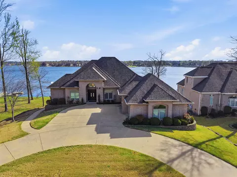 5918 Riviera Dr, Benton, AR 72019