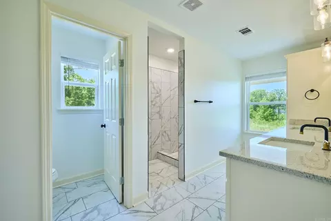 Bath - 357 Rigsby Loop, Lonsdale, AR 72087 photo 1 of 4