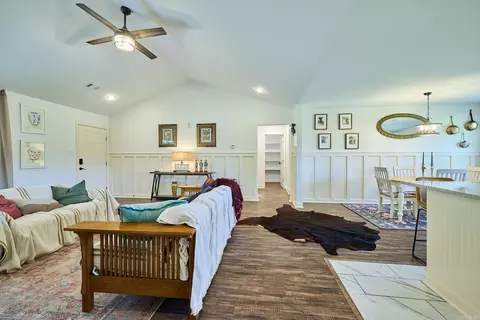 Entry Way - 357 Rigsby Loop, Lonsdale, AR 72087 photo 1 of 5