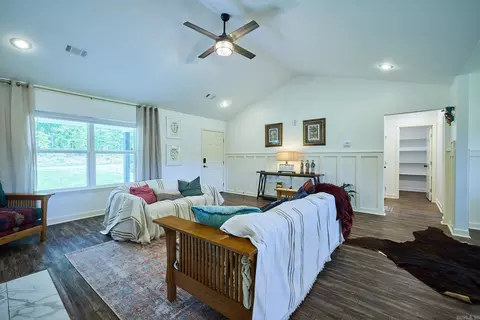 Entry Way - 357 Rigsby Loop, Lonsdale, AR 72087 photo 2 of 5