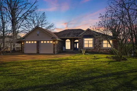 844 Davidson Cir, Greers Ferry, AR 72067