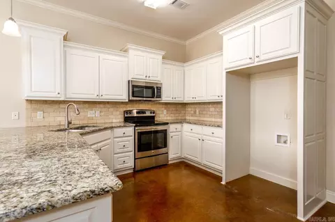 Kitchen - 2535 Eighteen Loop, Conway, AR 72034 photo 1 of 3