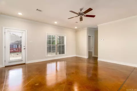 Living - 2535 Eighteen Loop, Conway, AR 72034 photo 2 of 5