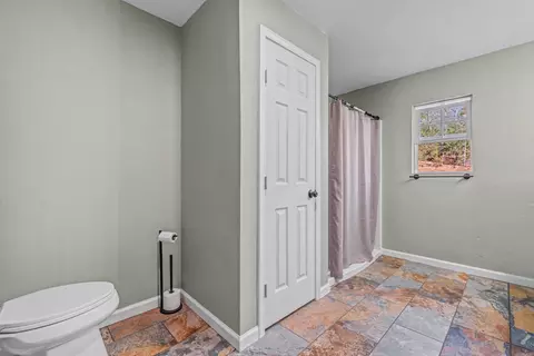 Bath - 38 Crestview Rd, Conway, AR 72034 photo 2 of 3