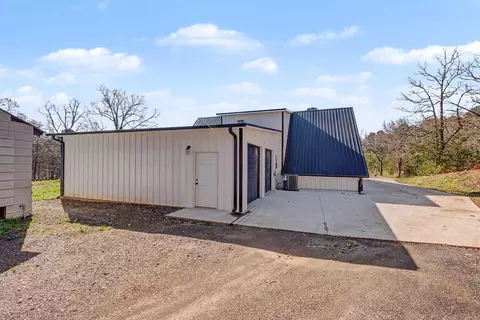 Exterior - 38 Crestview Rd, Conway, AR 72034 photo 7 of 8