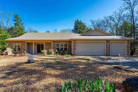 15 Perfecto Ct, Hot Springs Village, AR 71909
