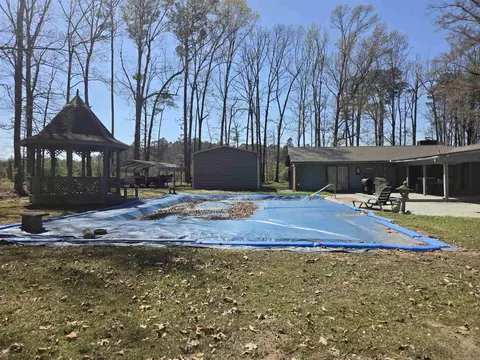 Exterior - 8408 Griggs Rd, Pine Bluff, AR 71603 photo 7 of 10