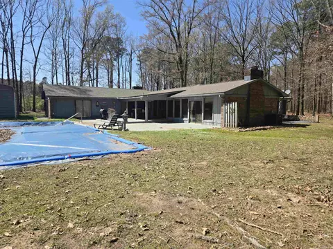 Exterior - 8408 Griggs Rd, Pine Bluff, AR 71603 photo 6 of 10