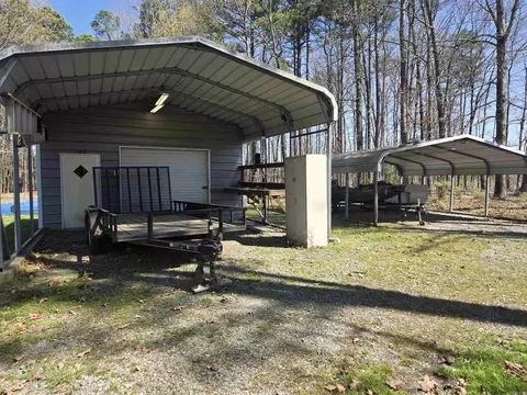 Exterior - 8408 Griggs Rd, Pine Bluff, AR 71603 photo 9 of 10