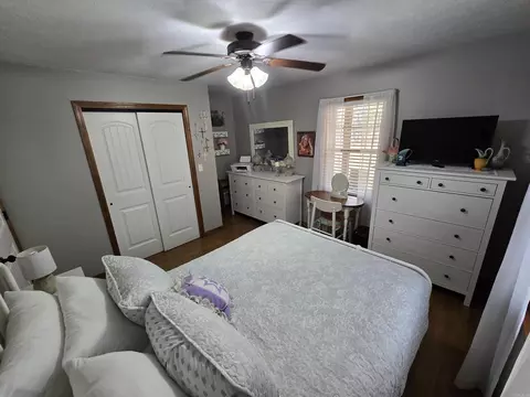 Bedroom - 225 Dogwood Trl, Quitman, AR 72131 photo 7 of 10