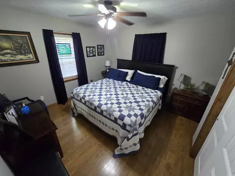 Bedroom - 225 Dogwood Trl, Quitman, AR 72131 photo 8 of 10