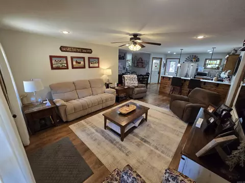 Living - 225 Dogwood Trl, Quitman, AR 72131 photo 2 of 3