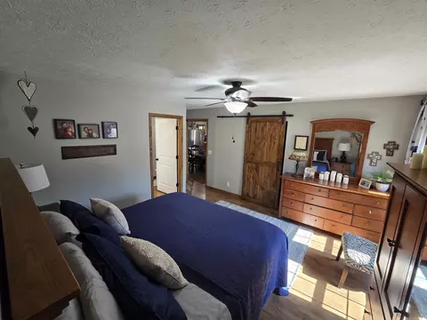 Bedroom - 225 Dogwood Trl, Quitman, AR 72131 photo 3 of 10