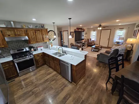 Kitchen - 225 Dogwood Trl, Quitman, AR 72131 photo 3 of 5