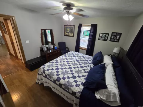 Bedroom - 225 Dogwood Trl, Quitman, AR 72131 photo 9 of 10