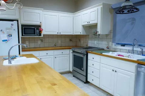 Kitchen - 239 W 1st St, Ulm, AR 72170 photo 2 of 2