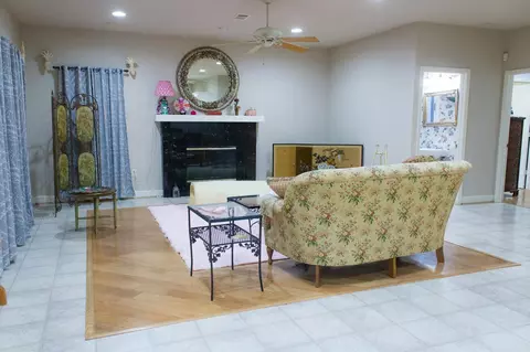 Living - 239 W 1st St, Ulm, AR 72170 photo 2 of 2