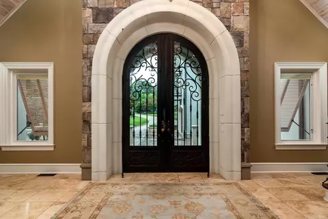 Entry Way - 263 Lakeview Dr, Edgemont, AR 72044 photo 1 of 4