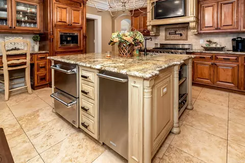 Kitchen - 263 Lakeview Dr, Edgemont, AR 72044 photo 3 of 8