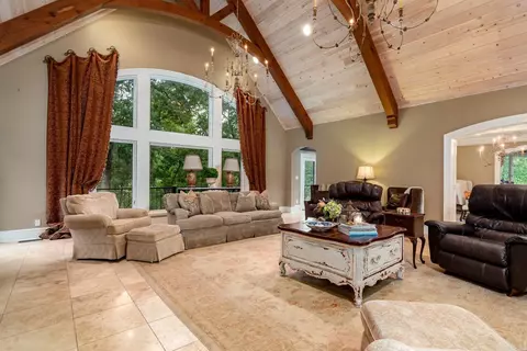 Living - 263 Lakeview Dr, Edgemont, AR 72044 photo 1 of 5