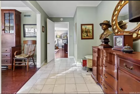 Entry Way - 10 Southern Pnes, Pine Bluff, AR 71603 photo 1 of 1