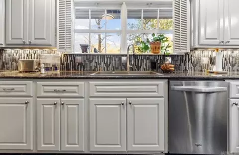 Kitchen - 10 Southern Pnes, Pine Bluff, AR 71603 photo 4 of 6