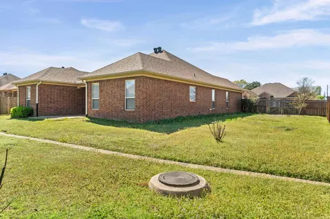 Exterior - 11 Tradewinds Dr, Cabot, AR 72023 photo 6 of 6