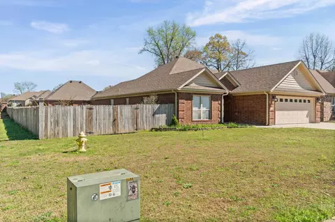 Exterior - 11 Tradewinds Dr, Cabot, AR 72023 photo 4 of 6