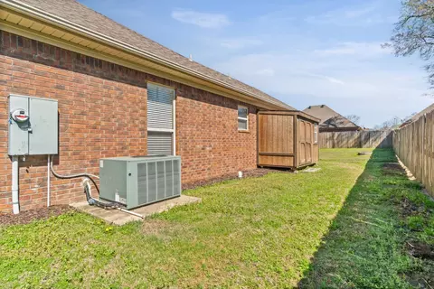 Exterior - 11 Tradewinds Dr, Cabot, AR 72023 photo 5 of 6