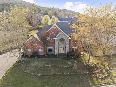 35 Clervaux Dr, Little Rock, AR 72223