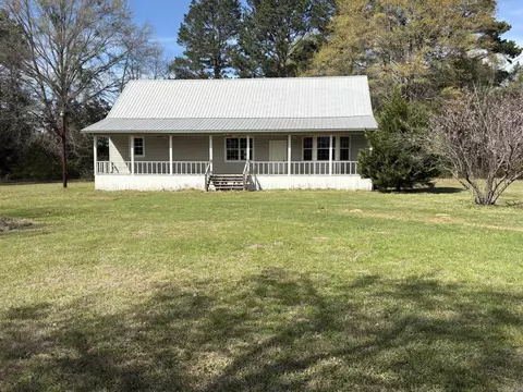 140 Wall St, Mcleod, TX 75565