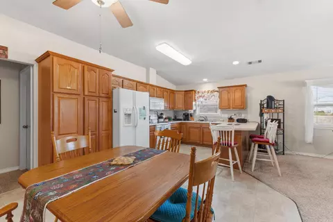 Dining - 38 Devonshire Cir, Lakeview, AR 72642 photo 2 of 3