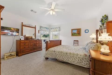 Bedroom - 38 Devonshire Cir, Lakeview, AR 72642 photo 3 of 5