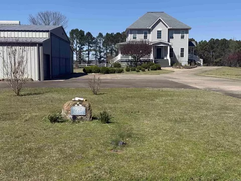 225 Stinson Dr, Clinton, AR 72031