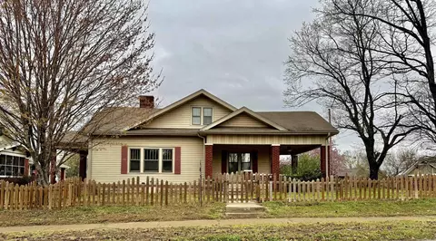 1087 E College St, Batesville, AR 72501