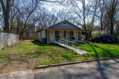 Exterior - 240 Ash St, Conway, AR 72034 photo 4 of 6
