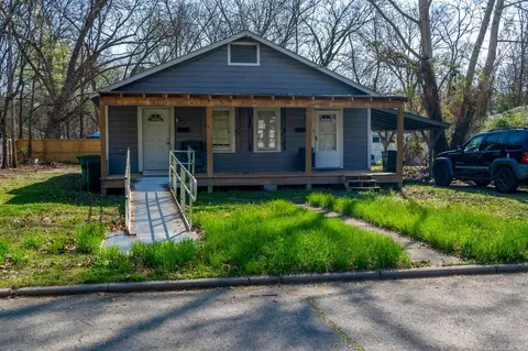 Exterior - 240 Ash St, Conway, AR 72034 photo 3 of 6