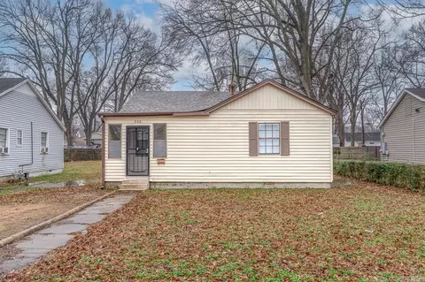 208 S Center Dr, West Memphis, AR 72301