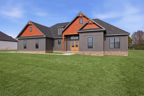 65 Emerald Ln, Greers Ferry, AR 72067