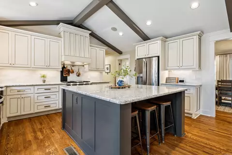 Kitchen - 9721 Congo Rd, Benton, AR 72019 photo 3 of 6