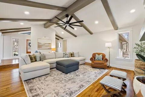 Living - 9721 Congo Rd, Benton, AR 72019 photo 2 of 2