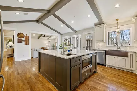 Kitchen - 9721 Congo Rd, Benton, AR 72019 photo 6 of 6