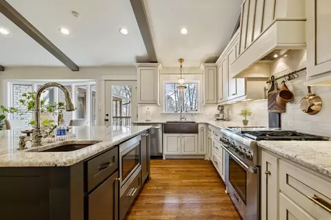 Kitchen - 9721 Congo Rd, Benton, AR 72019 photo 5 of 6