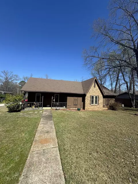 7 Neal St, Bryant, AR 72022